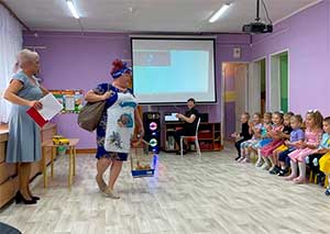 Сценарий утренника к дню дошкольного работника.